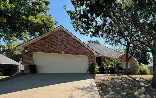 1104 Linda Dr, Joshua, TX, 76058-4766 | Card Image