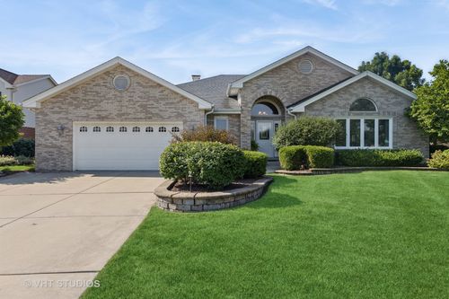 1325 Westminster Dr, Woodridge, IL, 60517-7519 | Card Image