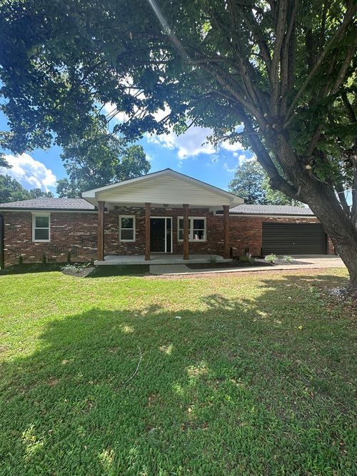 1821 Ash Dr, Madisonville, KY, 42431-3526 | Card Image