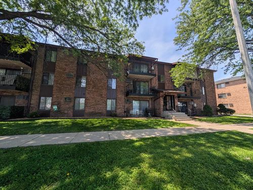 8-6005 Marshall Ave, Chicago Ridge, IL, 60415-1668 | Card Image