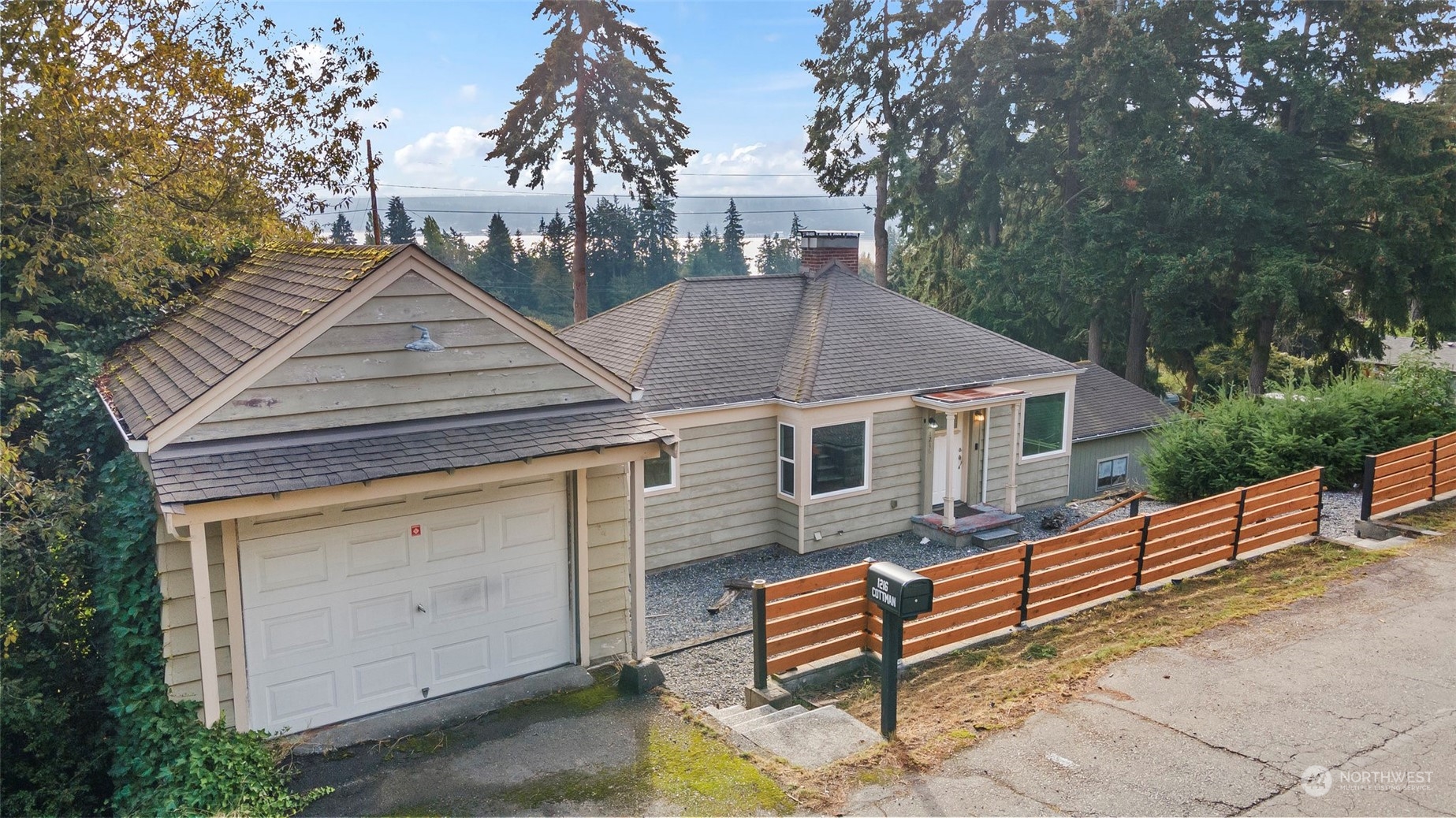 Cottman Ave, Bremerton, WA 98312