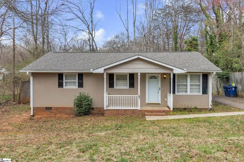 201 Knighton Dr, Wellford, SC, 29385-9682 | Card Image