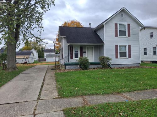 517 W Maple St, Willard, OH, 44890-1023 | Card Image