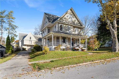 37 State St, Warsaw, NY, 14569-1134 | Card Image