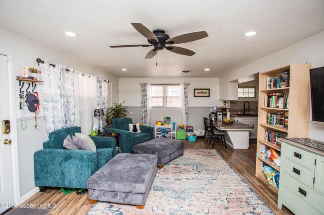 202 N 19 Th St, House other with 3 bedrooms, 3 bathrooms and null parking in Lamesa TX | Image 14