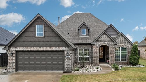 7373 124th St, Bixby, OK, 74008-2685 | Card Image