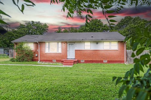 806 Hunt St, Murfreesboro, TN, 37130-5322 | Card Image
