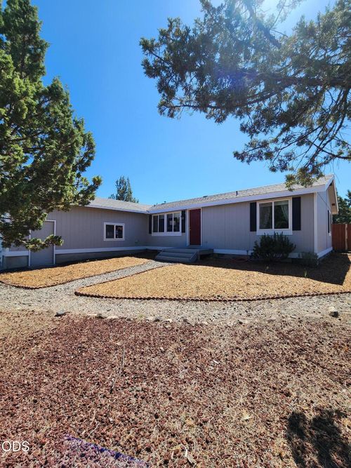 5162 Se David Way, Prineville, OR, 97754-8926 | Card Image