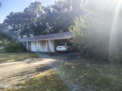 311 Lakeview Blvd, Biloxi, MS, 39531-2605 | Card Image