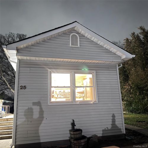 25 Buttercup Dr, Bohemia, NY, 11716-4005 | Card Image