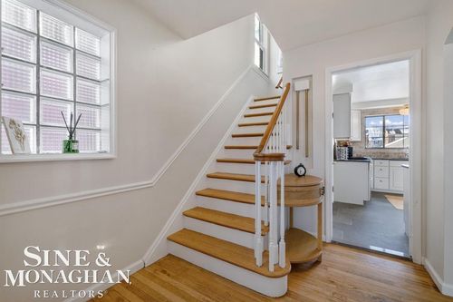 1971 Littlestone Rd, Grosse Pointe Woods, MI, 48236-1958 | Card Image