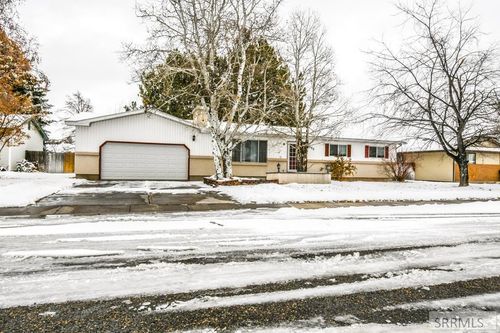 552 Tyson Ave, Idaho Falls, ID, 83401-3327 | Card Image