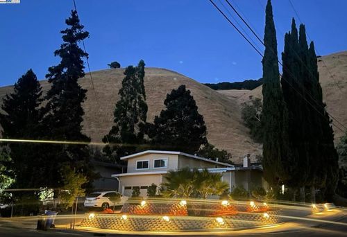 38526 Canyon Heights Dr, Fremont, CA, 94536-1818 | Card Image