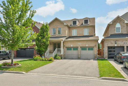 16 Mckenzie Way, Bradford, ON, L3Z0K1 | Card Image