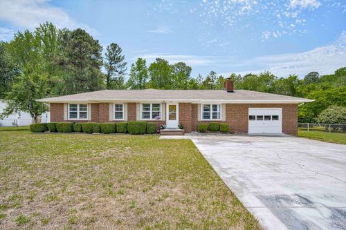 121 Northwest Dr, Aiken, SC, 29801-9546 | Card Image