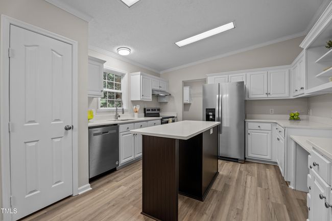 Kitchen Island | Image 20
