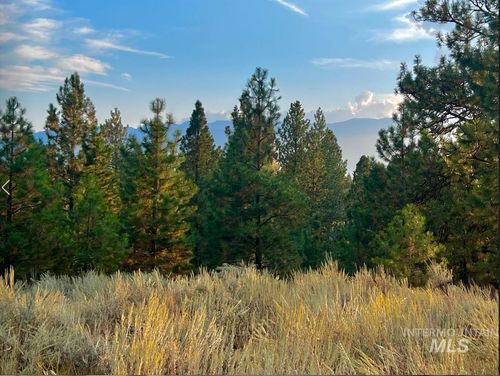 30 Four Seasons Dr, Cascade, ID, 83611-7706 | Card Image