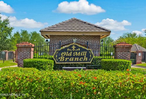 10065 Ecton Ln, Jacksonville, FL, 32246-1884 | Card Image