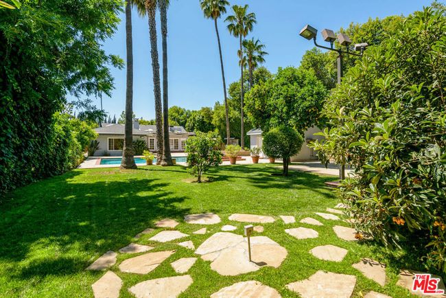 8760 White Oak Ave, House other with 4 bedrooms, 4 bathrooms and 8 parking in Sherwood Forest CA | Image 45