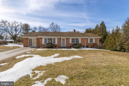 623 W Spring St, WOODSTOCK, VA, 22664-1221 | Card Image