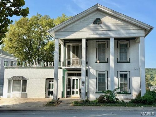 420 N 3rd St, Louisiana, MO, 63353-1708 | Card Image