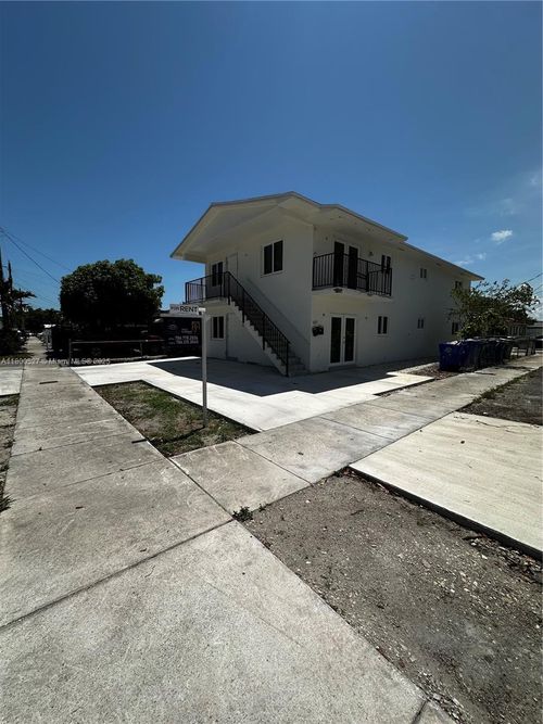 828-830 Nw 23rd Ct, Miami, FL, 33125-3218 | Card Image