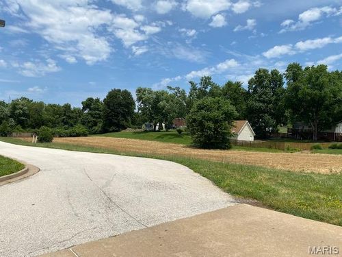 1501 Zumbehl Rd, Saint Charles, MO, 63303 | Card Image