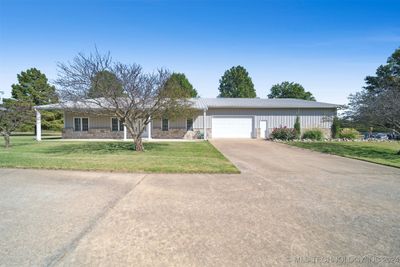 1202 Sw 9th Street, House other with 3 bedrooms, 2 bathrooms and null parking in Wagoner OK | Image 1