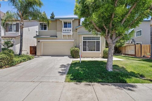 2662 Pyramid Dr, Tracy, CA, 95304-5868 | Card Image