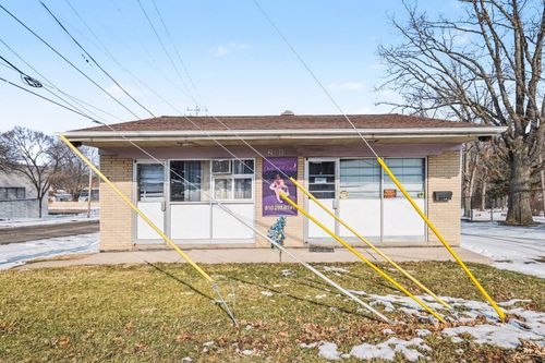 2668 W Court #1 & #2 Street, Flint, MI, 48503 | Card Image