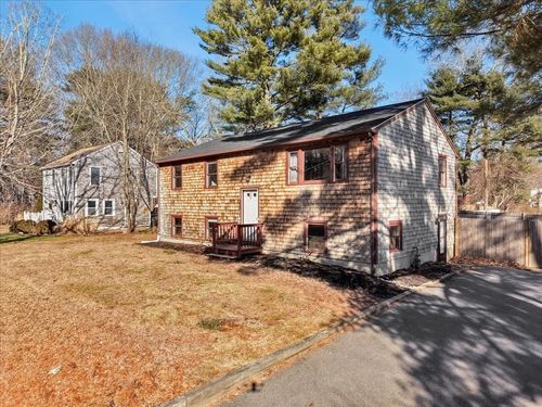 37 Annawon Dr, Halifax, MA, 02338-1163 | Card Image