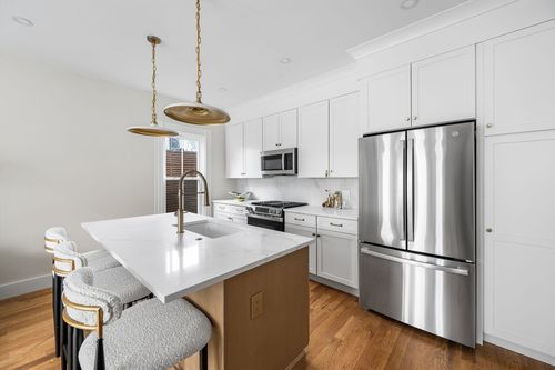 1-14 Harbor View St, Boston, MA, 02125 | Card Image