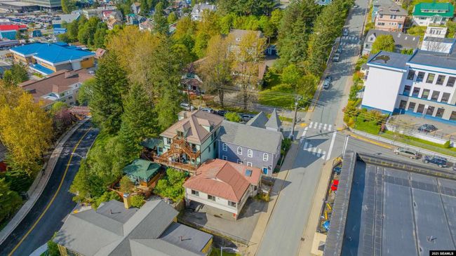 113 W 5 Th St, House other with 9 bedrooms, 7 bathrooms and null parking in Juneau AK | Image 6