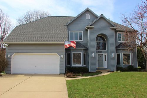 3719 Falkner Dr, Naperville, IL, 60564-6104 | Card Image