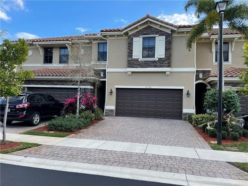 12190 Village Pl, Davie, FL, 33325-4431 | Card Image