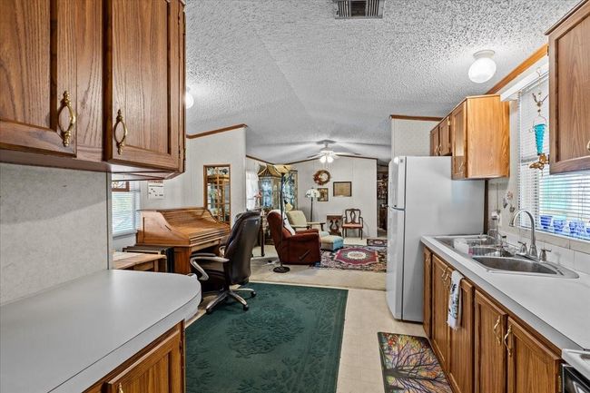 6240 Sw County Road 344, House other with 2 bedrooms, 2 bathrooms and null parking in TRENTON FL | Image 5