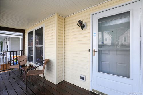 58 Van Buren St, Kingston, NY, 12401-5000 | Card Image