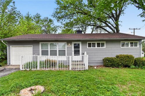 11400 Sycamore Ter, Kansas City, MO, 64134-3564 | Card Image