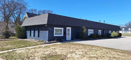 337 State St, Boyne City, MI, 49712-1204 | Card Image