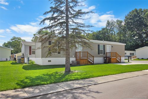 219 W Fern, Canton, MI, 48187 | Card Image