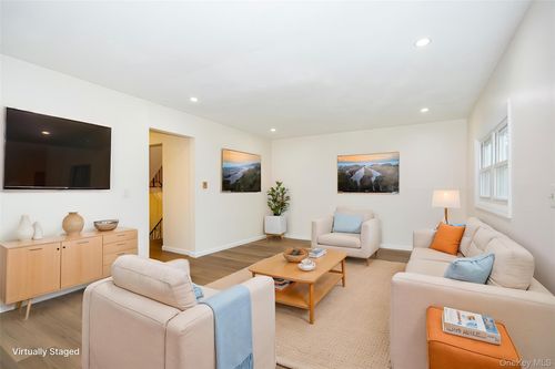 24 Russett Road, Hyde Park, NY, 12601 | Card Image