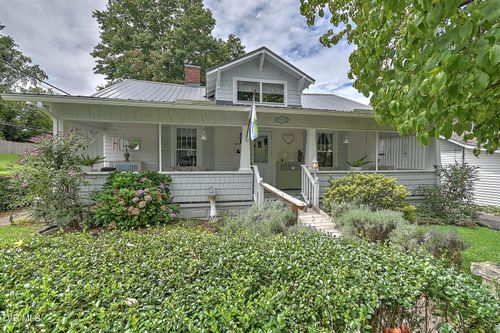 1462 Georgia Ave, Bristol, TN, 37620-5129 | Card Image