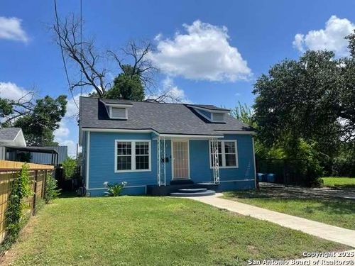 125 Jeffrey, San Antonio, TX, 78201-6215 | Card Image