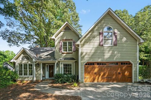 3032 Oakcroft Dr, Matthews, NC, 28105-1148 | Card Image