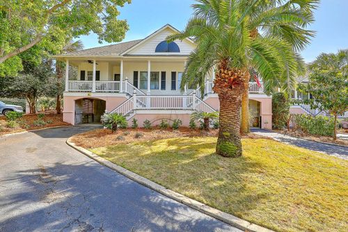 16 Links Clubhouse Ct, Isle of Palms, SC, 29451-3850 | Card Image