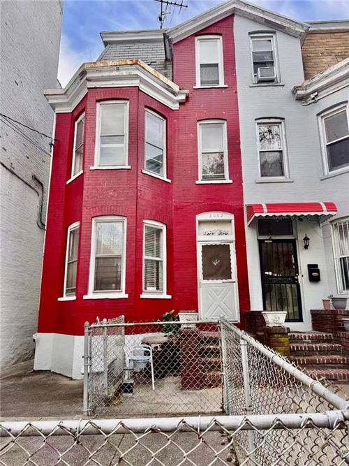 2062 E 15th St, Brooklyn, NY, 11229-3310 | Card Image