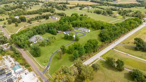 1901 River Ridge Rd, Saint Joseph, MO, 64507-8758 | Card Image