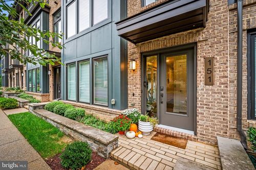 151 Winsome Cir, BETHESDA, MD, 20814-2165 | Card Image