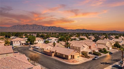 7232 London Bridge Avenue, Las Vegas, NV, 89130 | Card Image