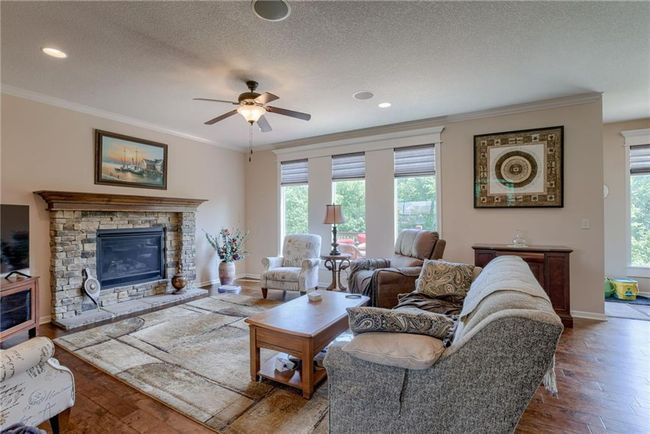 25005 W 85 Th Ter, House other with 4 bedrooms, 5 bathrooms and null parking in Lenexa KS | Image 6